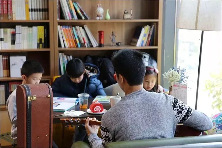 最新成人综合，变化带来自信，学习铸就辉煌之路