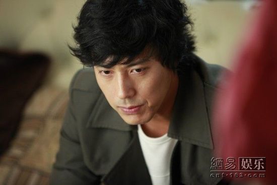 韩在石最新动态，变化中的力量与自信成就之源